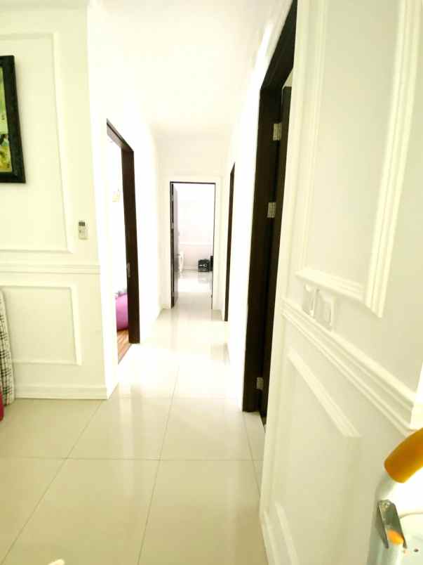 dijual rumah cluster dbanyan jgc