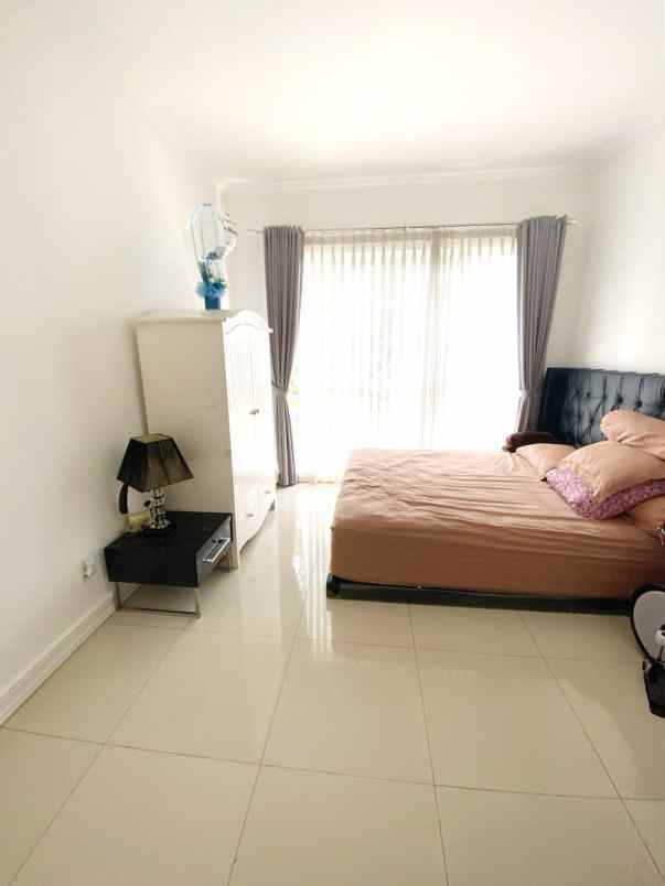 dijual rumah cluster dbanyan jgc