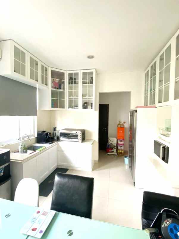 dijual rumah cluster dbanyan jgc