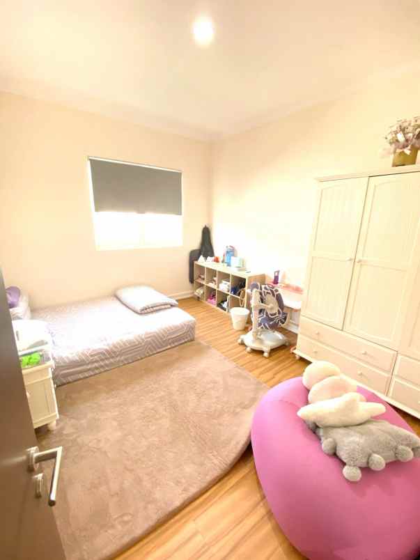 dijual rumah cluster dbanyan jgc