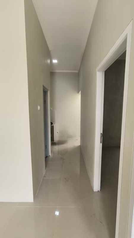 dijual rumah cluster griya master land