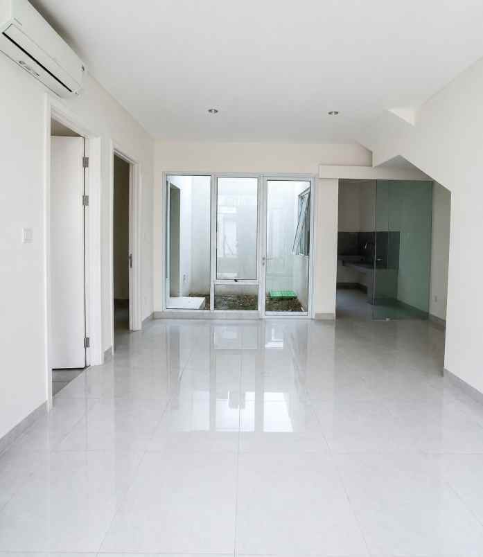 dijual rumah cluster lavon lavisa