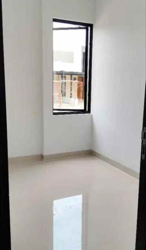 dijual rumah cluster padmagriya