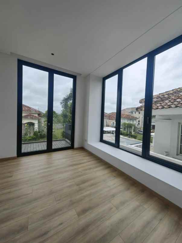 dijual rumah cluster taman mediterania