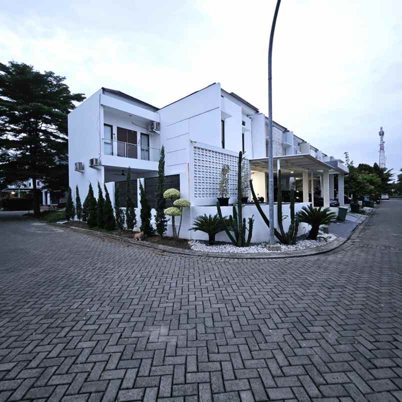 dijual rumah cluster victoria metland