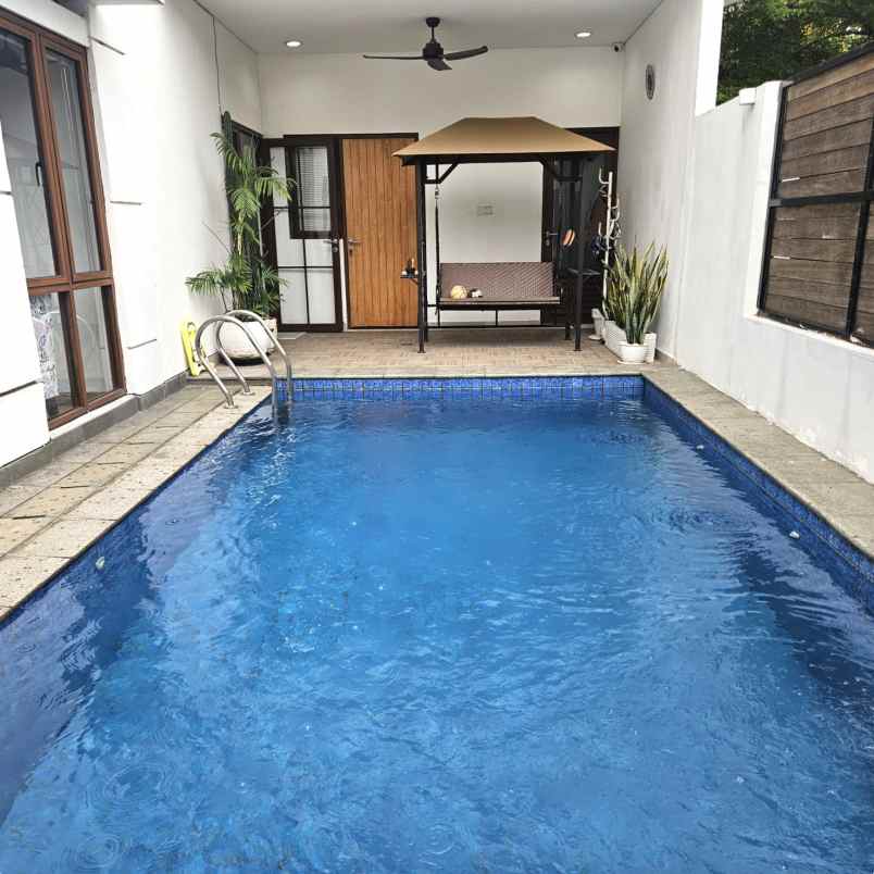 dijual rumah cluster victoria metland