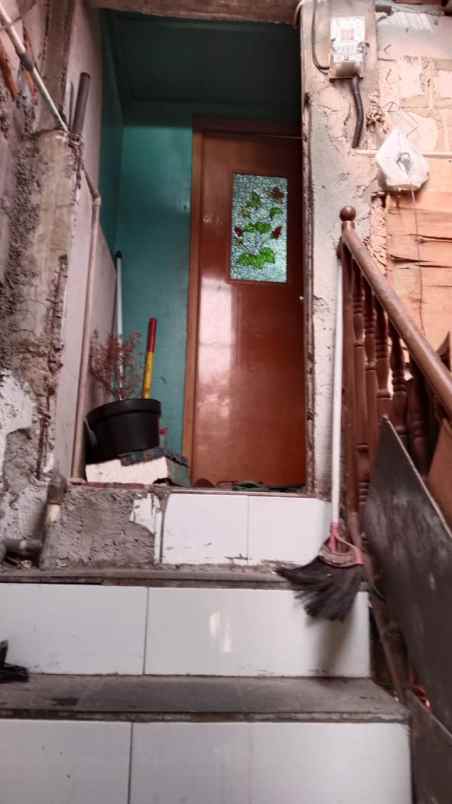 dijual rumah dan kost