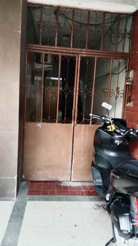 dijual rumah dan kost