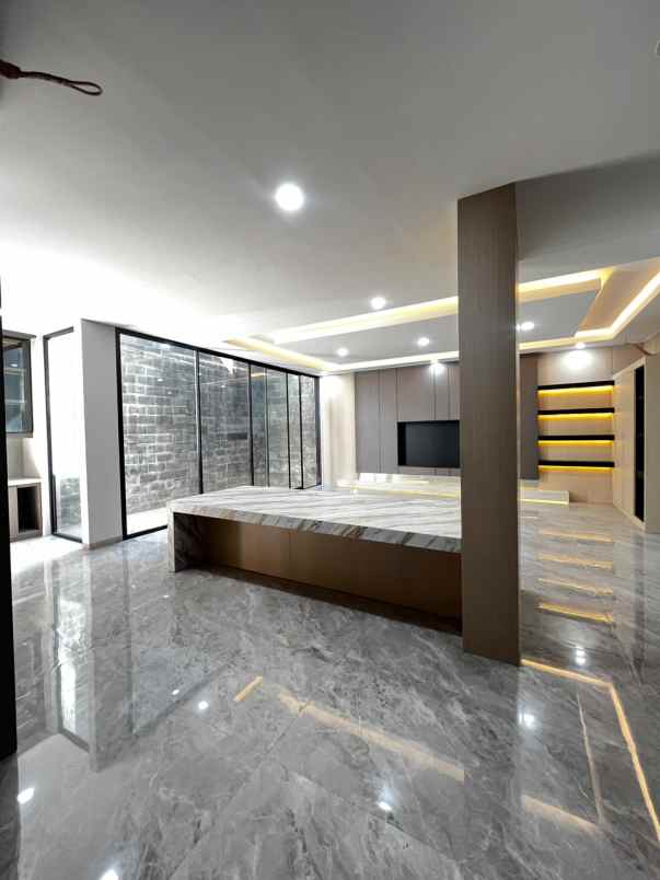 dijual rumah de louvre wisata bukit mas ii