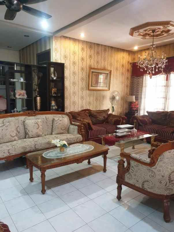 dijual rumah delta pekayon