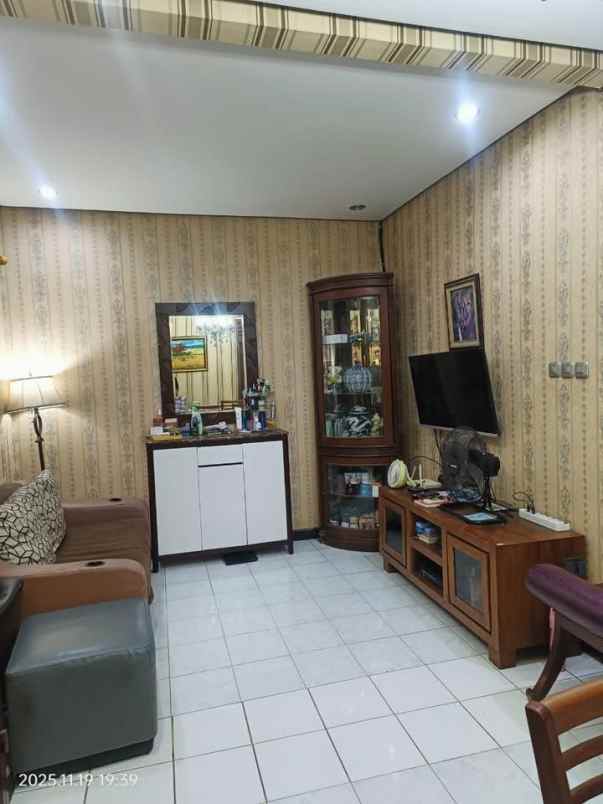 dijual rumah delta pekayon