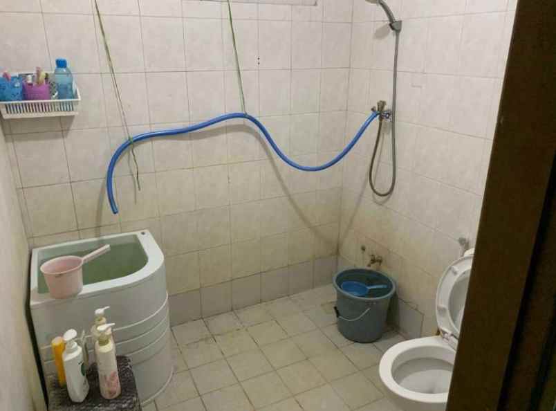 dijual rumah delta sari