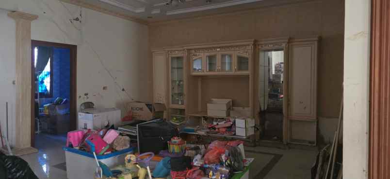 dijual rumah dharmahusada mas