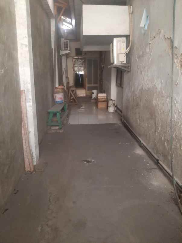 dijual rumah dharmahusada utara