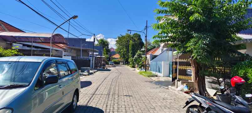 dijual rumah dharmahusada utara