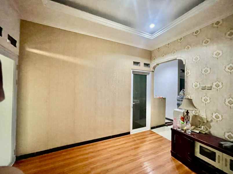 dijual rumah di cinere residence siap huni