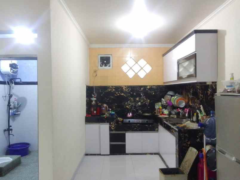 dijual rumah di jual rumah di komplek