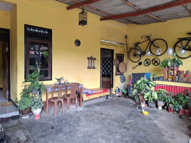 dijual rumah di perumahan griya mangli indah jember