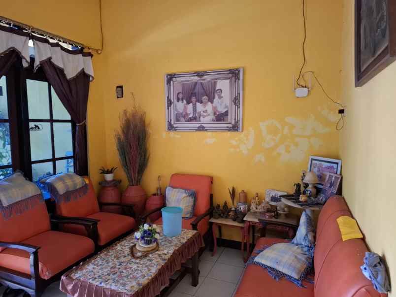 dijual rumah di perumahan griya mangli indah jember