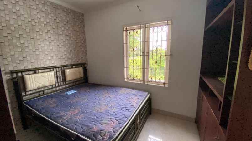 dijual rumah di raffless hills