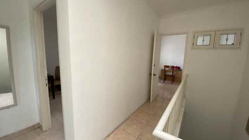 dijual rumah di raffless hills