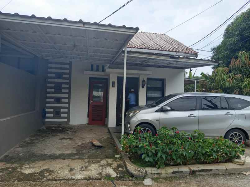 dijual rumah di studio alam