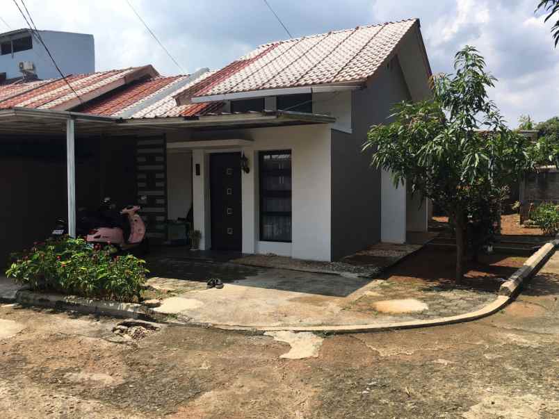 dijual rumah di studio alam