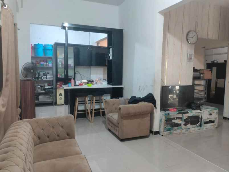 dijual rumah diover kredit rumah di