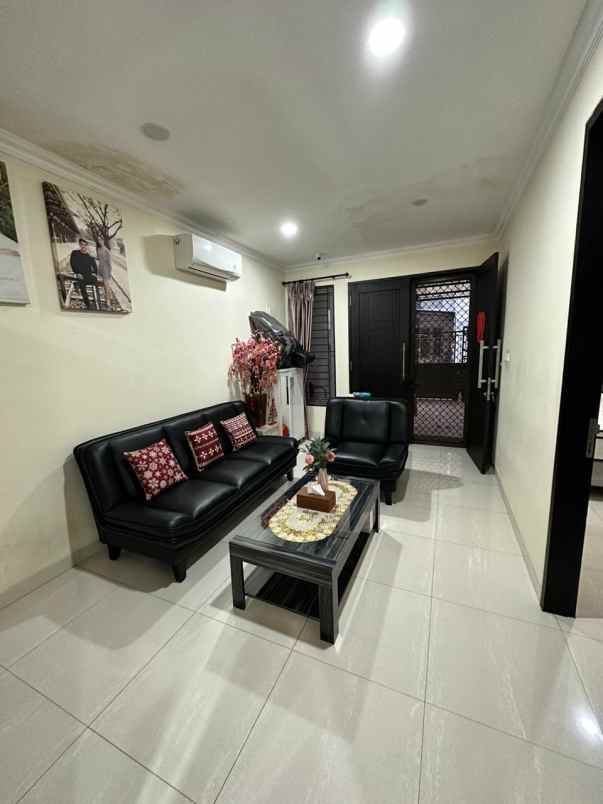 dijual rumah gading arcadia pegangsaan