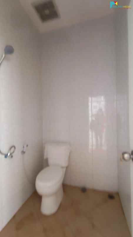 dijual rumah galaxy pekayon bekasi