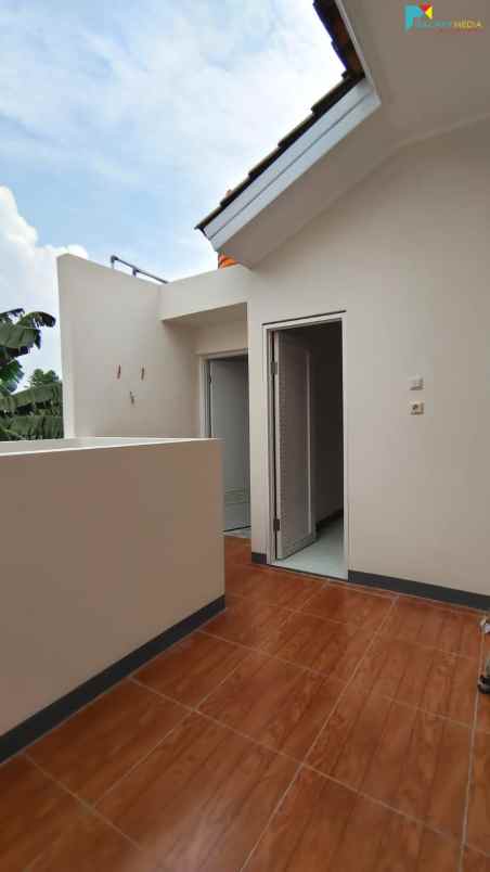 dijual rumah galaxy pekayon bekasi