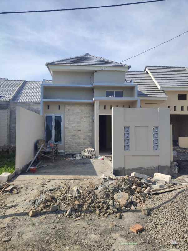 dijual rumah ganting gedangan