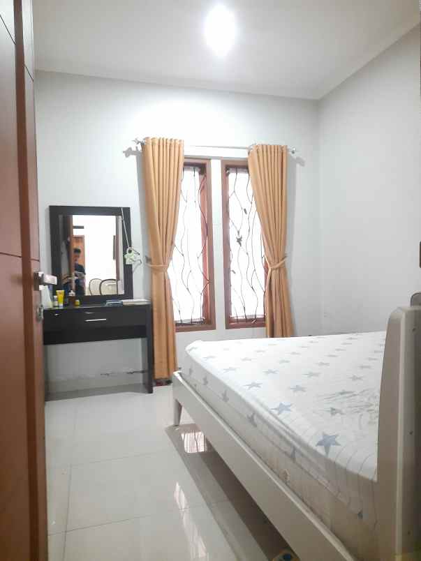 dijual rumah gegerkalong setiabudi