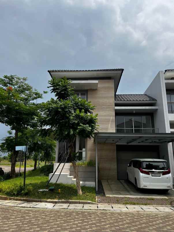 dijual rumah golf island cluster