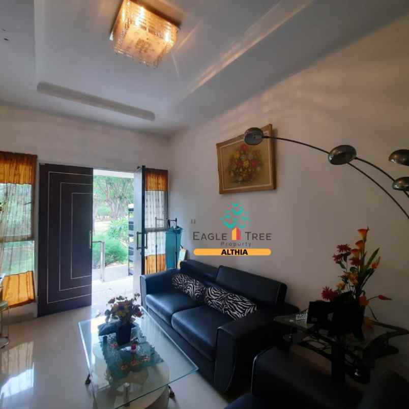 dijual rumah graha raya