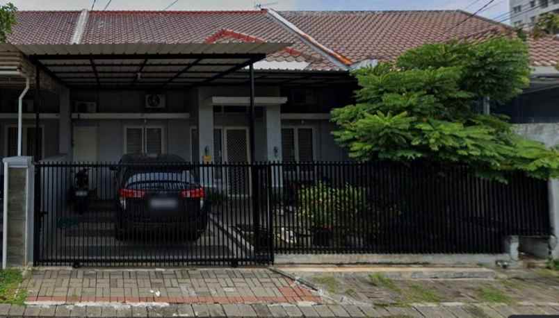dijual rumah graha santoso regency