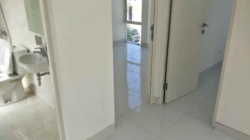 dijual rumah grand pakuwon adelaide