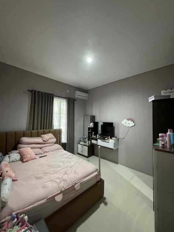 dijual rumah green orchid residence