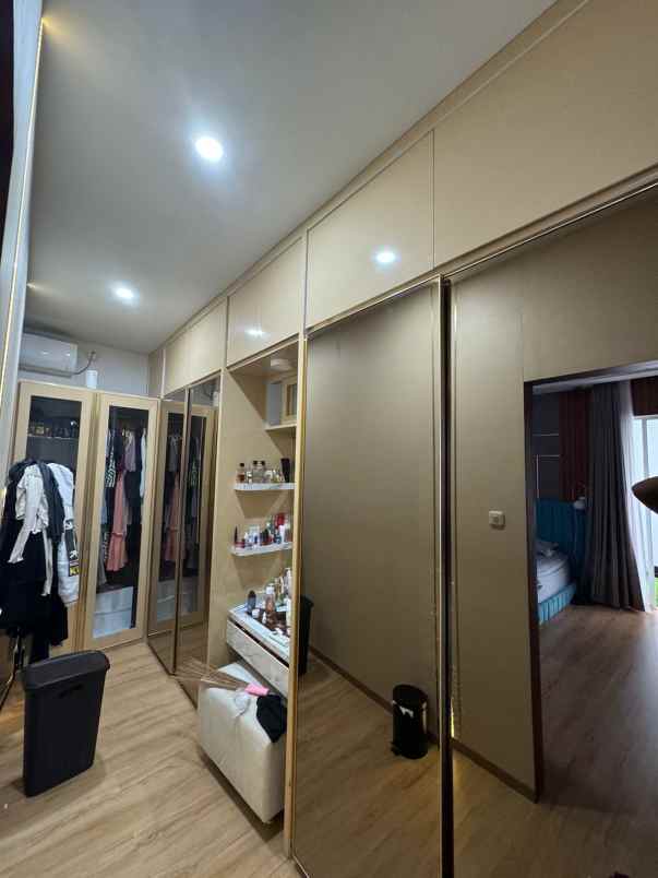 dijual rumah green orchid residence