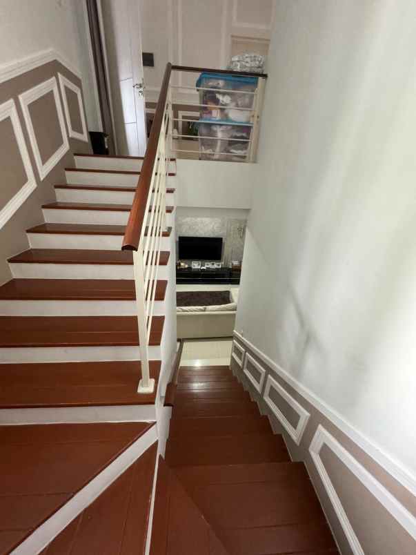 dijual rumah green orchid residence