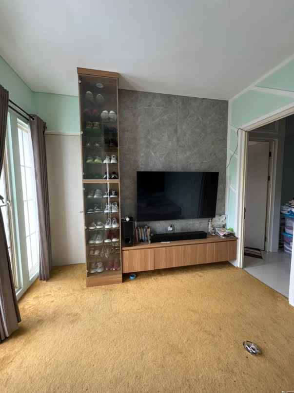 dijual rumah green orchid residence