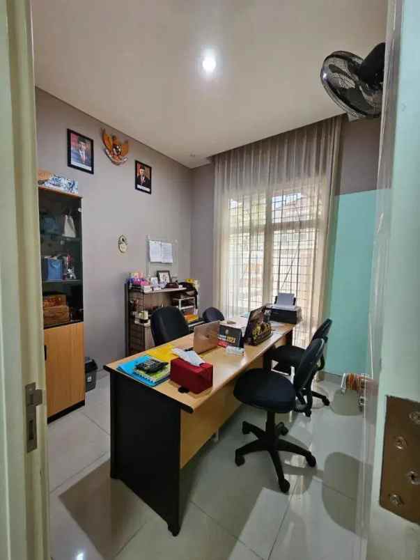 dijual rumah griya galaxy