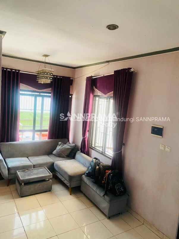dijual rumah grogol