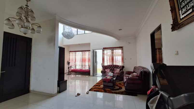 dijual rumah harapan indah cluster