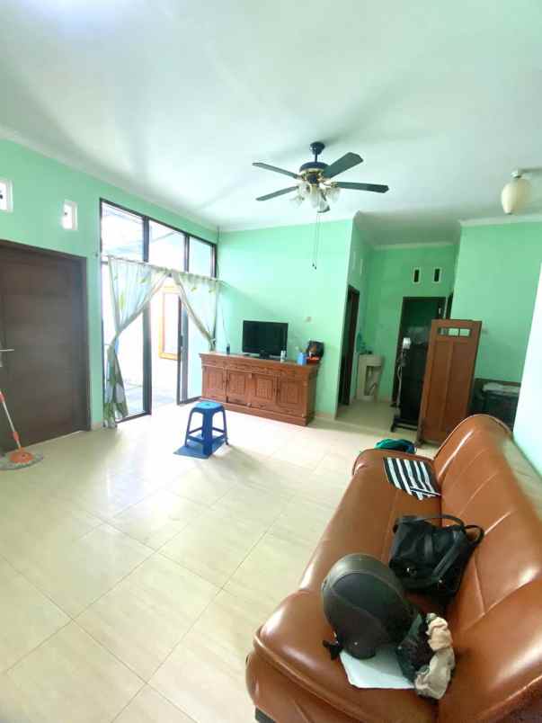 dijual rumah imogiri barat