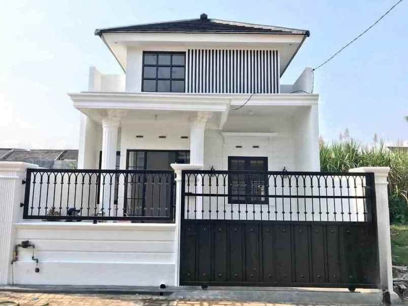 dijual rumah istana bandara residence