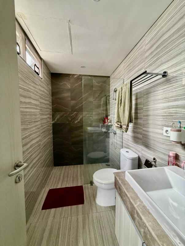 dijual rumah jakarta garden city