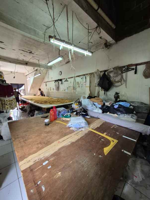 dijual rumah jakasetia