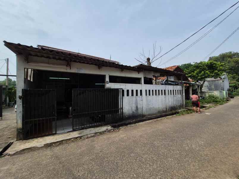 dijual rumah jakasetia