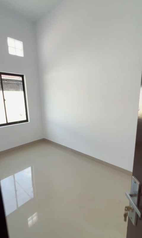 dijual rumah jalan alumunium 1 krakatau